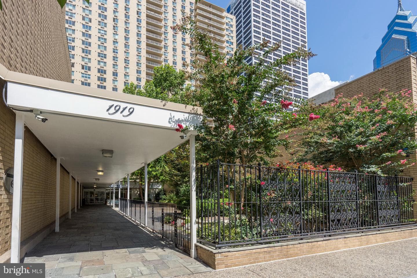 1919 Chestnut Street #2903