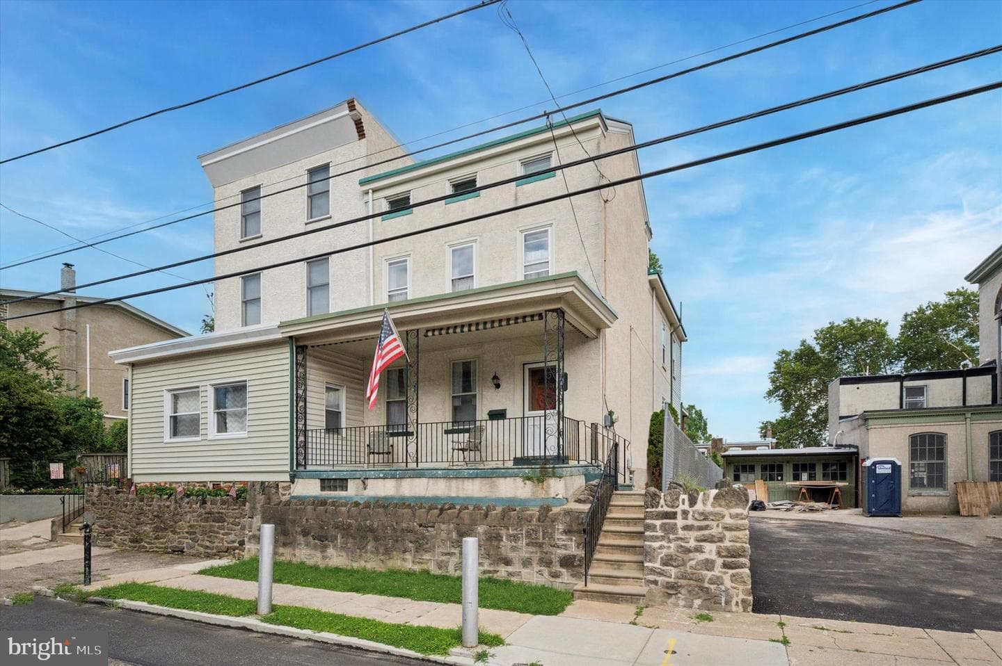 409 Martin Street photo 1