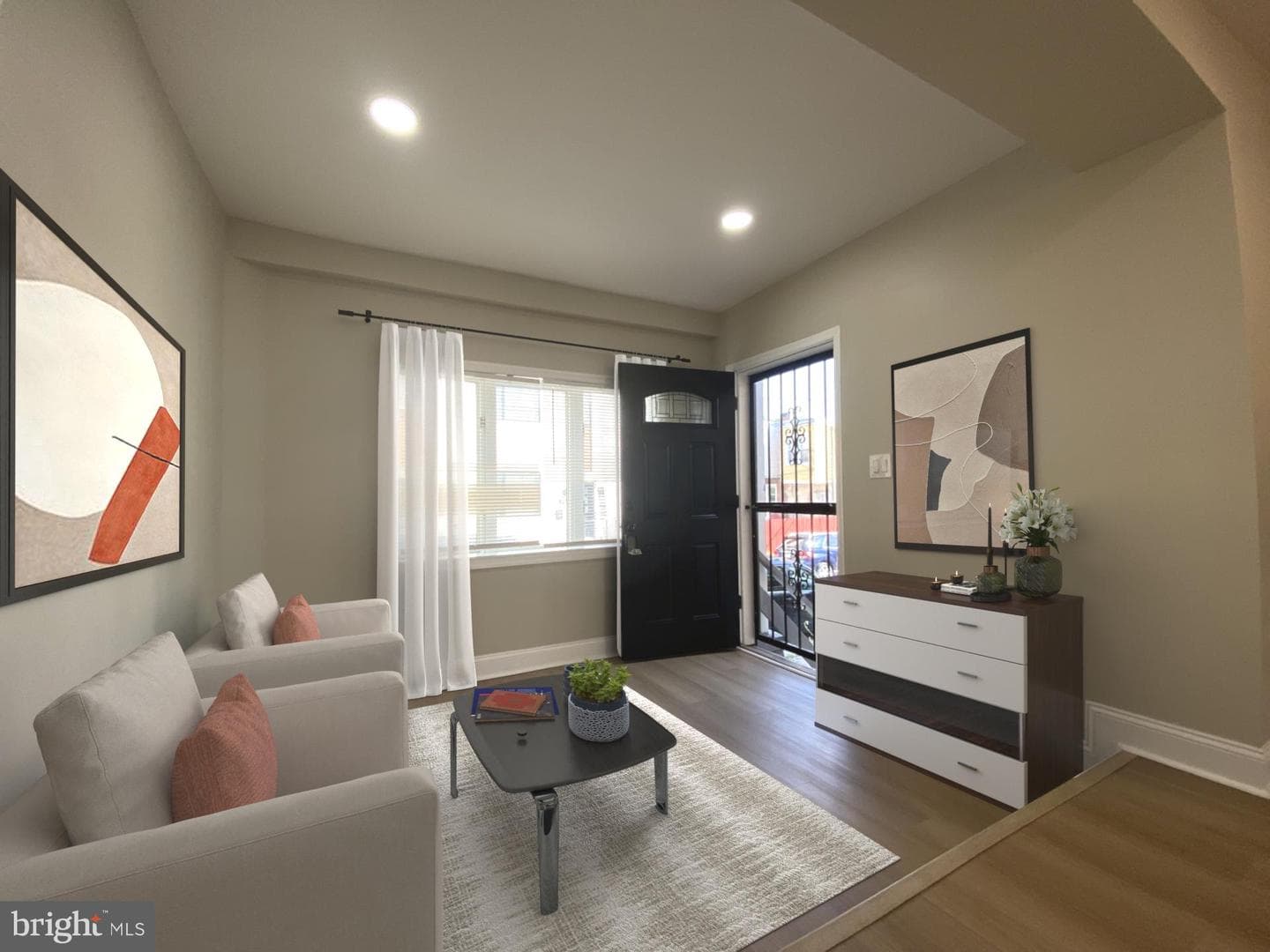 100 E Montana Street photo 1