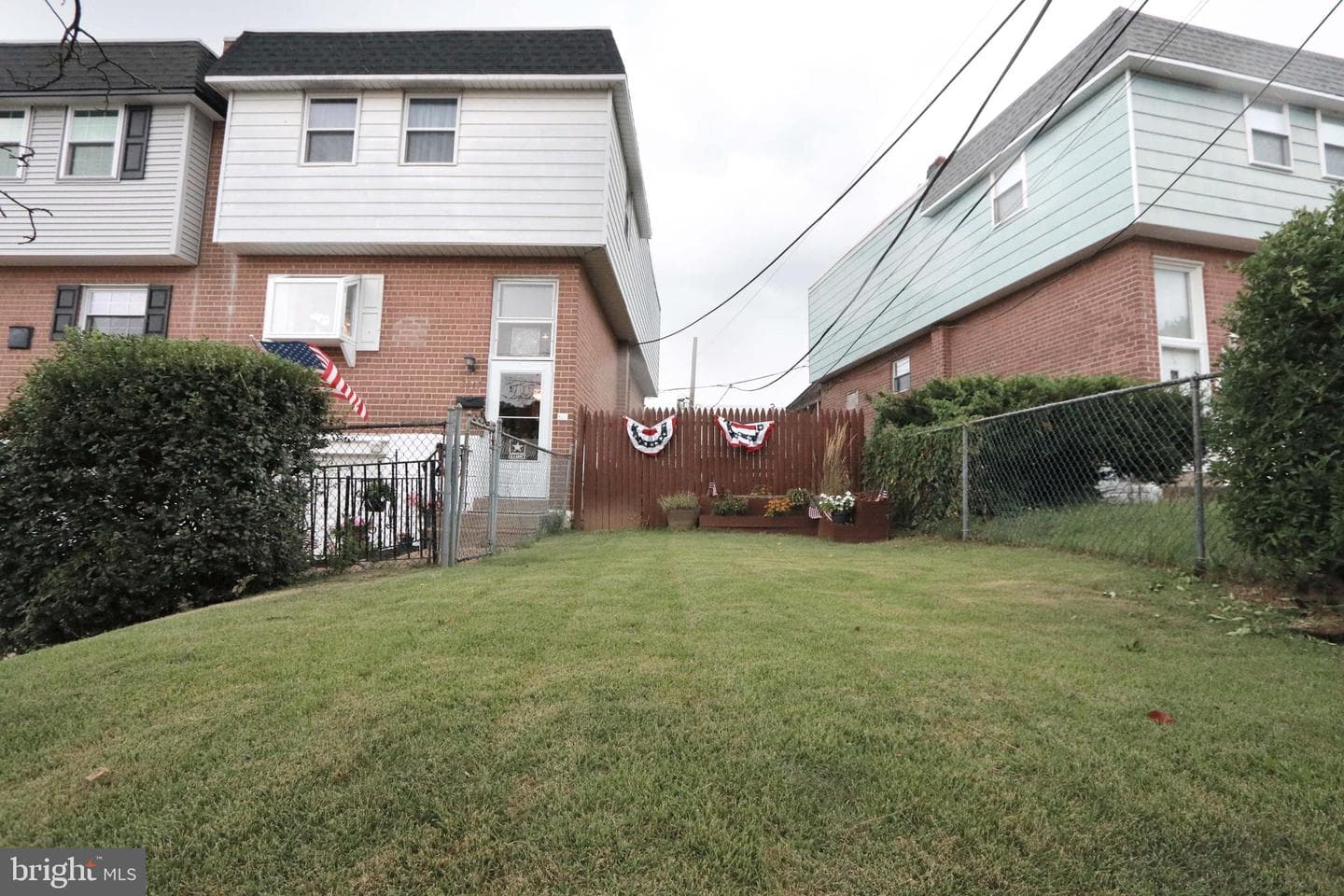 3647 W Crown Avenue photo 1