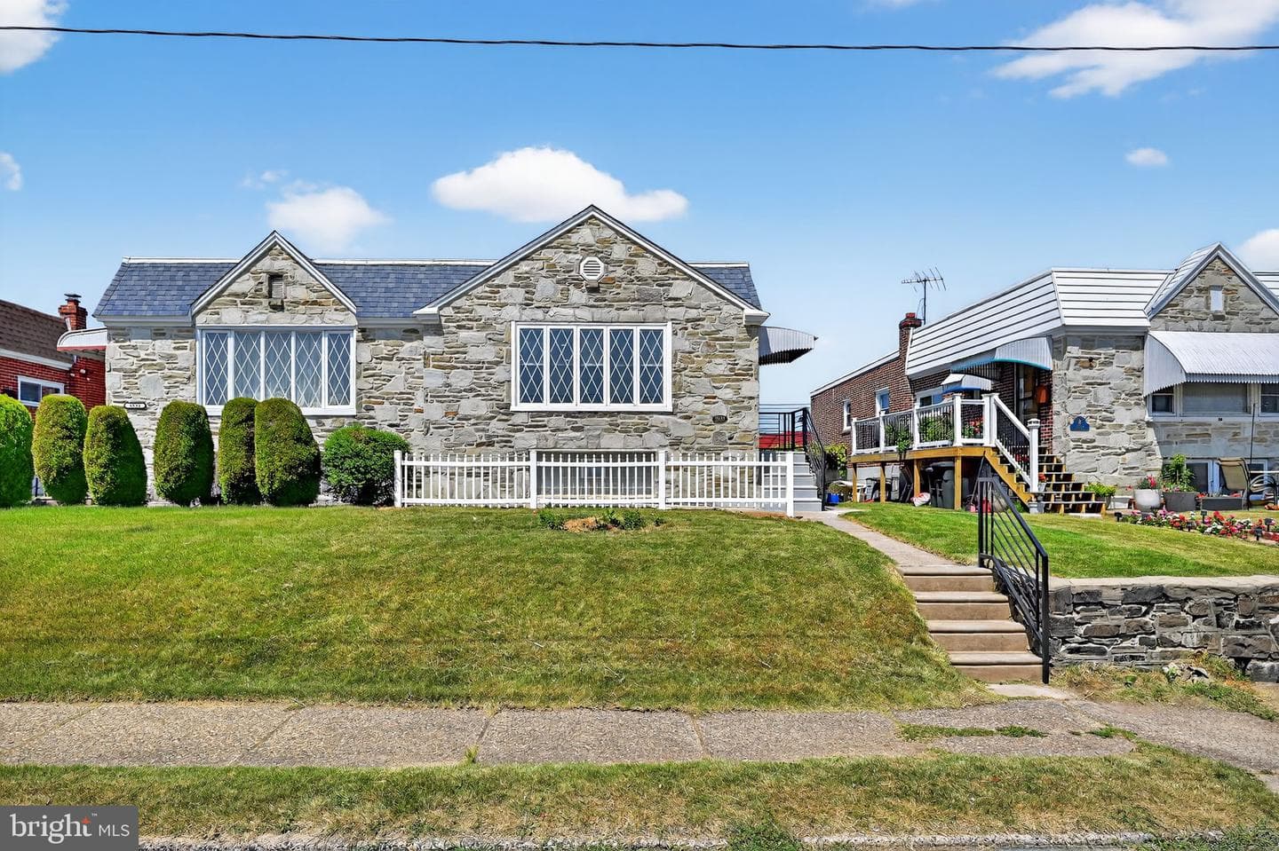 8834 Brocklehurst Street photo 1