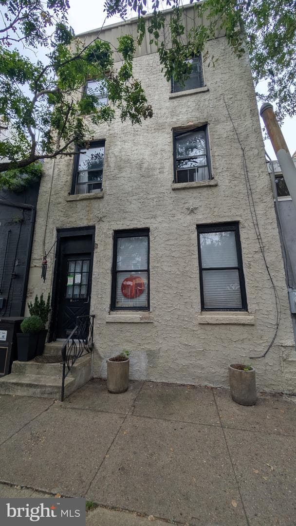 2107 E Susquehanna Avenue photo 1