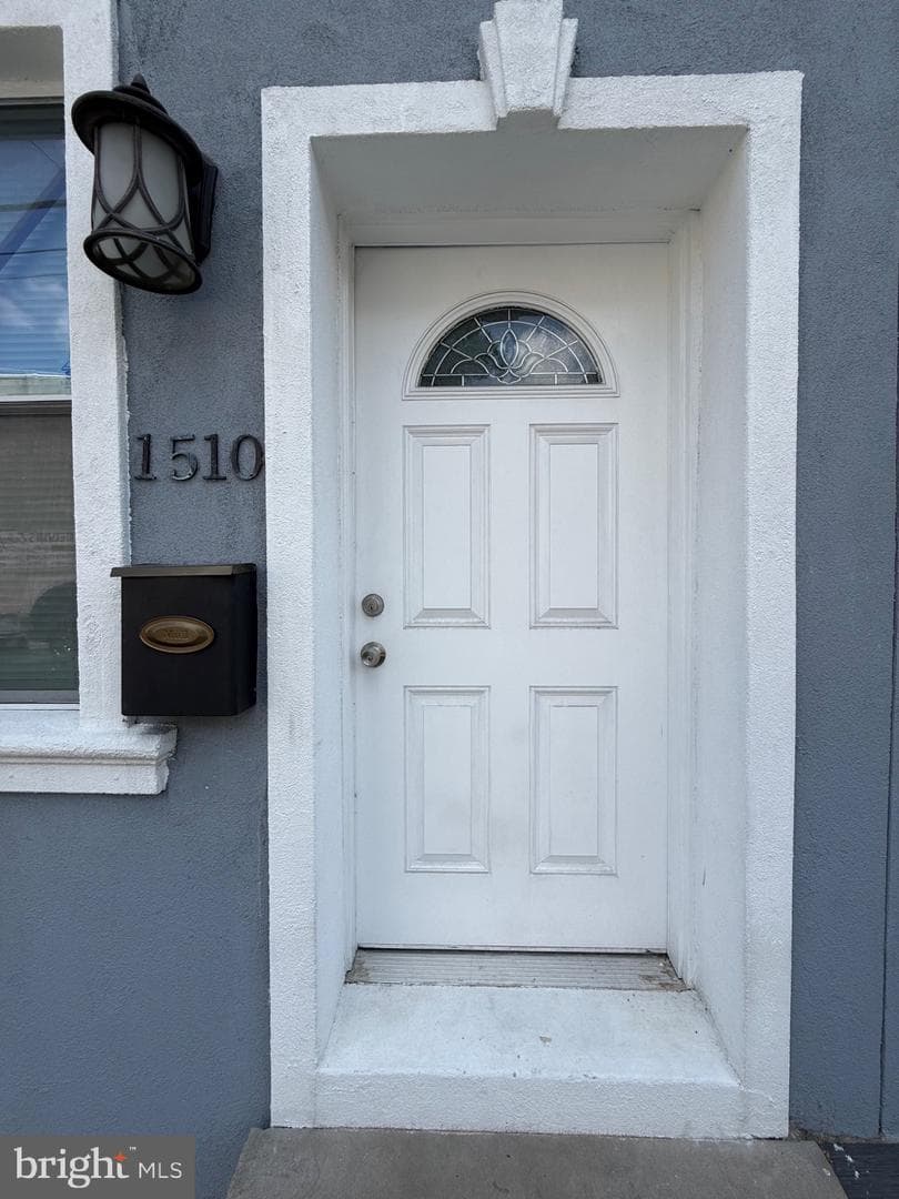 1510 W York Street photo 1