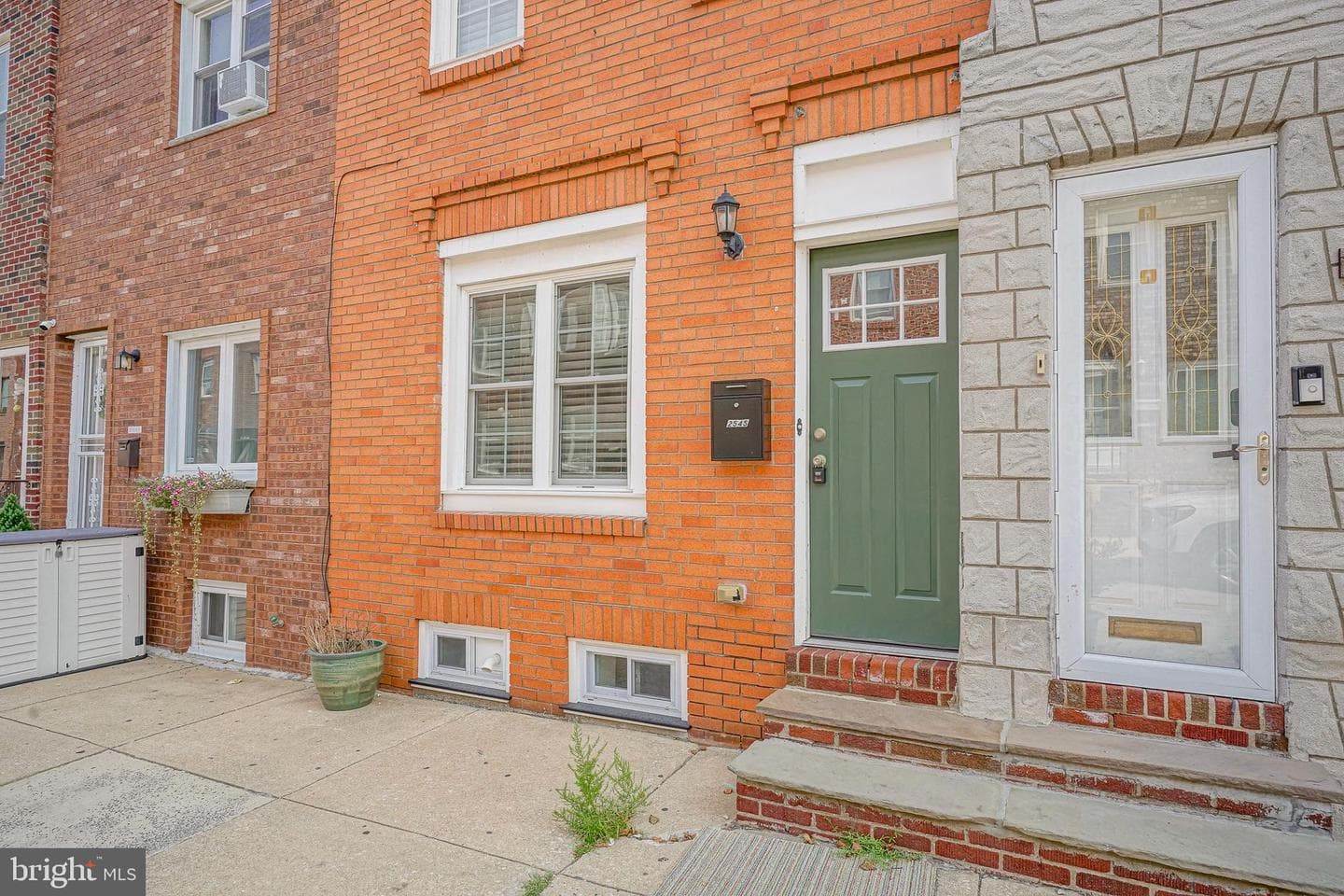 2545 S Warnock Street photo 1