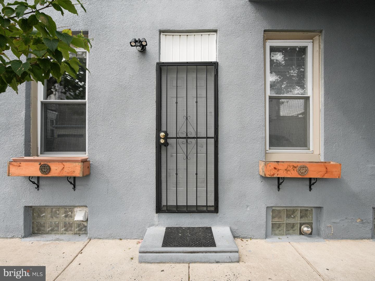 2312 E Clearfield Street photo 1