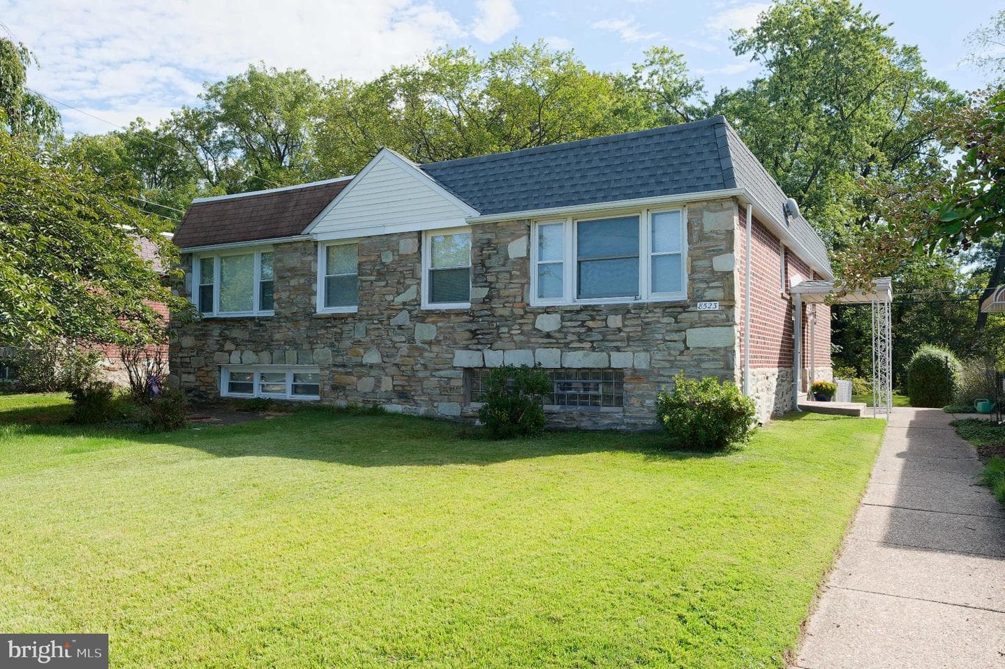 8523 Benton Avenue photo 1