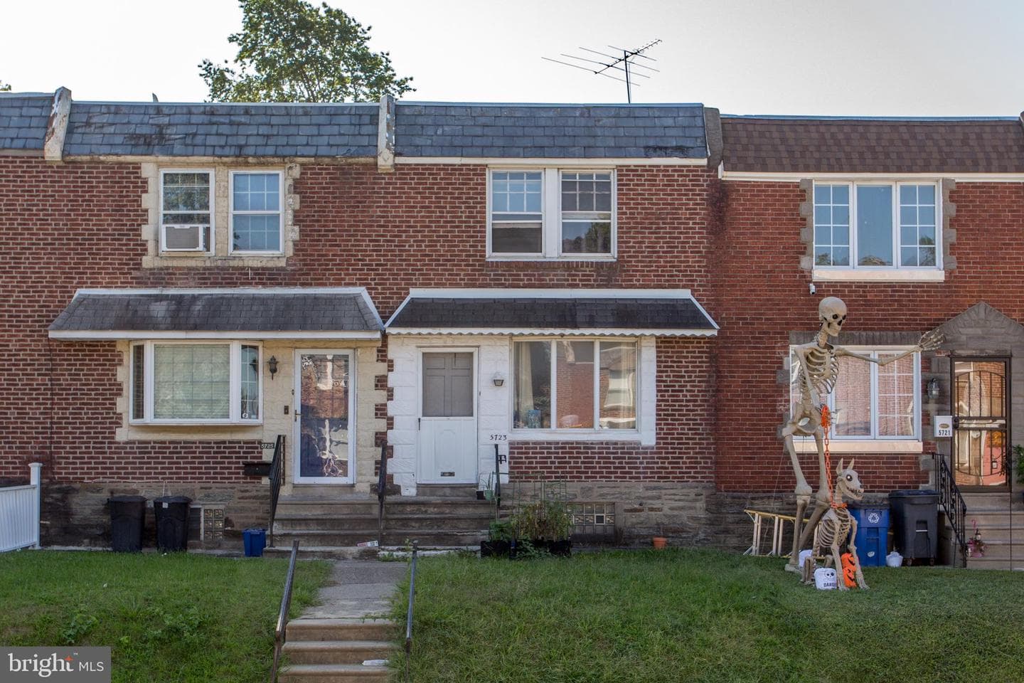 5723 Tackawanna Street photo 1