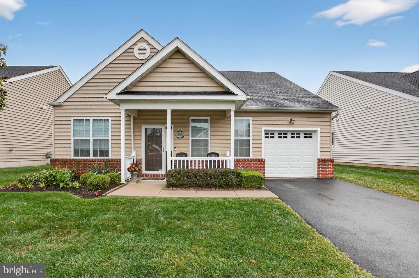 2680 Iris Lane photo 1