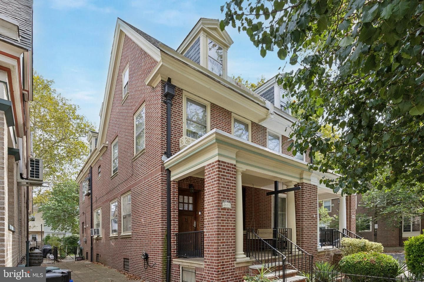 2433 S 21st Street photo 1