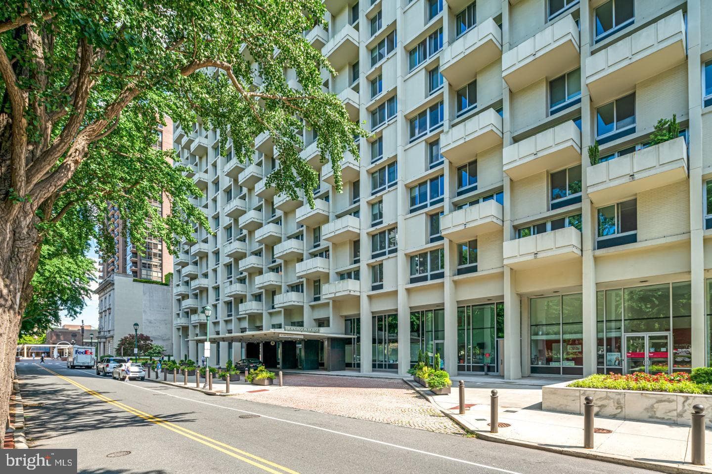 604 S Washington Square #217 photo 1