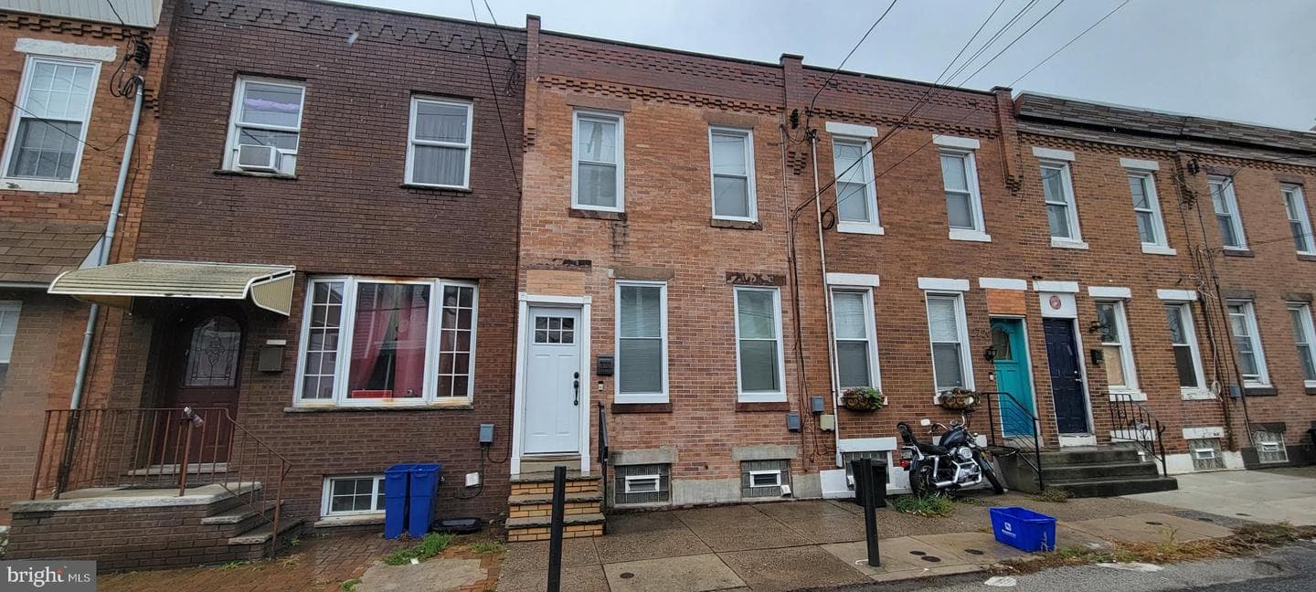 2722 E Madison Street, Philadelphia