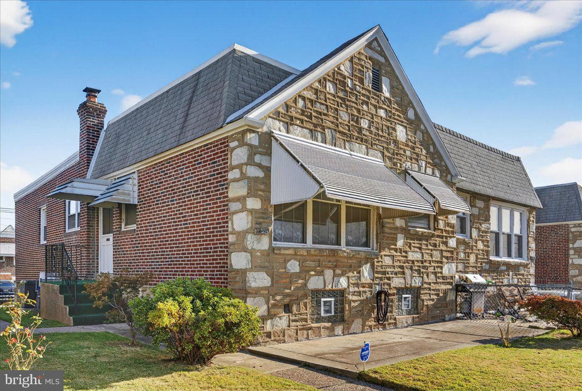 2321 Emerson Street photo 1