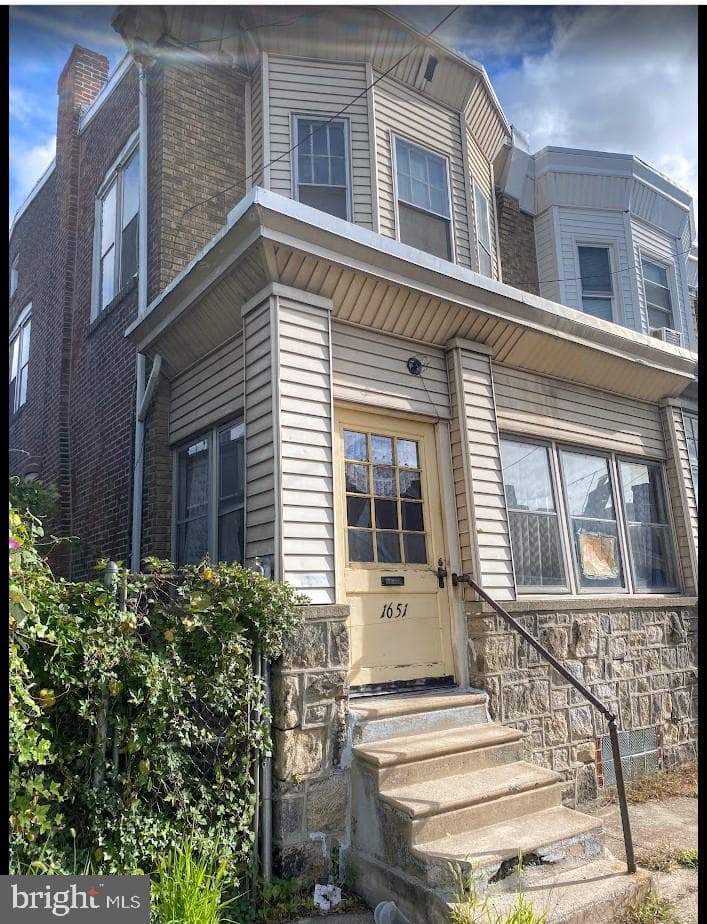 1651 Conklin Street photo 1