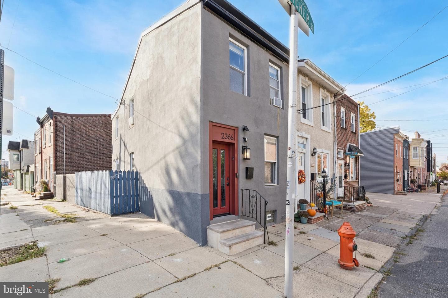 2366 E Fletcher Street photo 1
