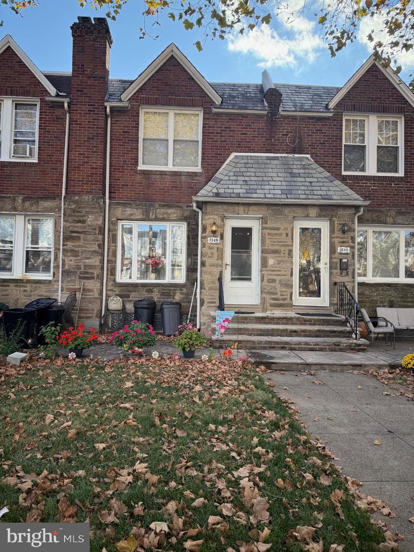 3148 Fanshawe Street photo 1