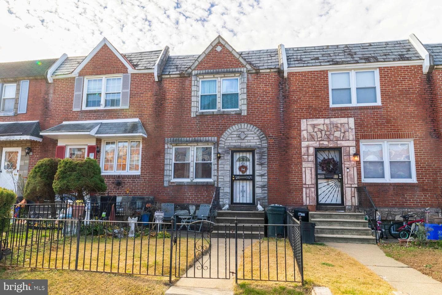 226 Benner Street photo 1