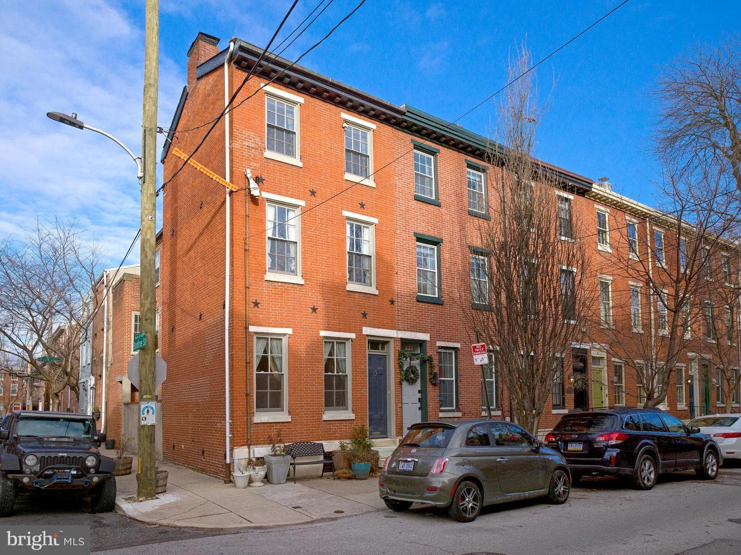 223 Carpenter Street photo 1