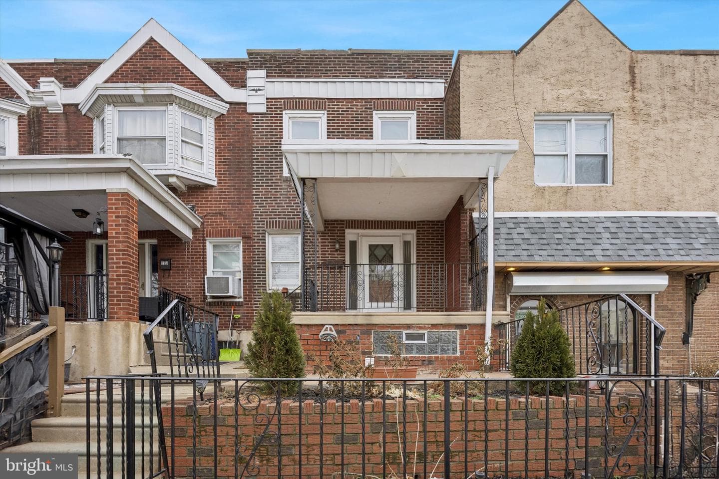 1502 E Lycoming Street photo 1