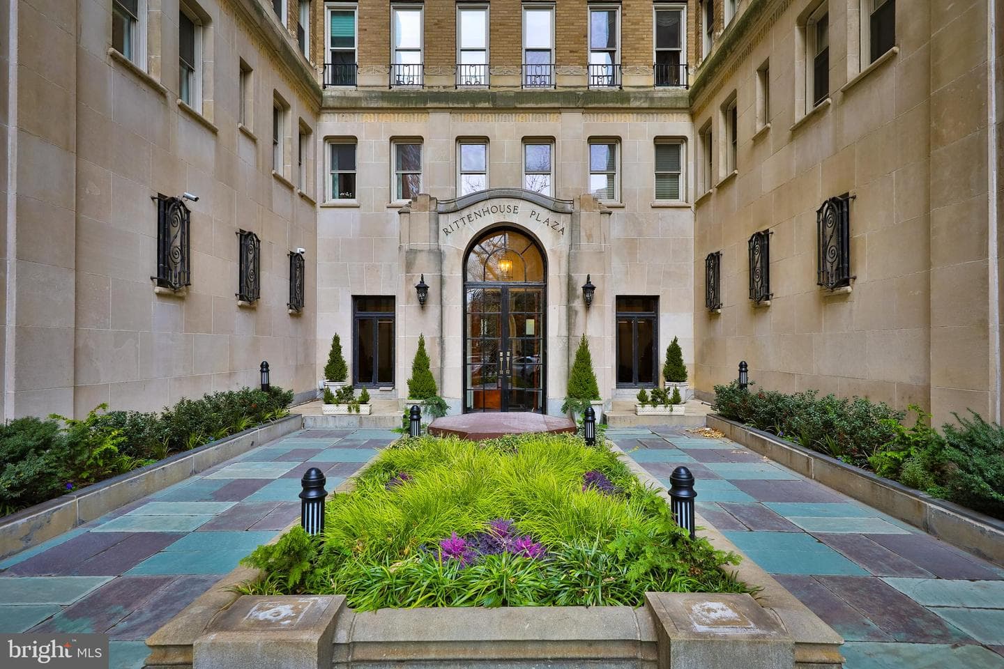 1901 Walnut Street #17f