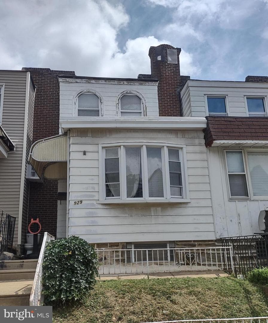 929 Brill Street photo 1