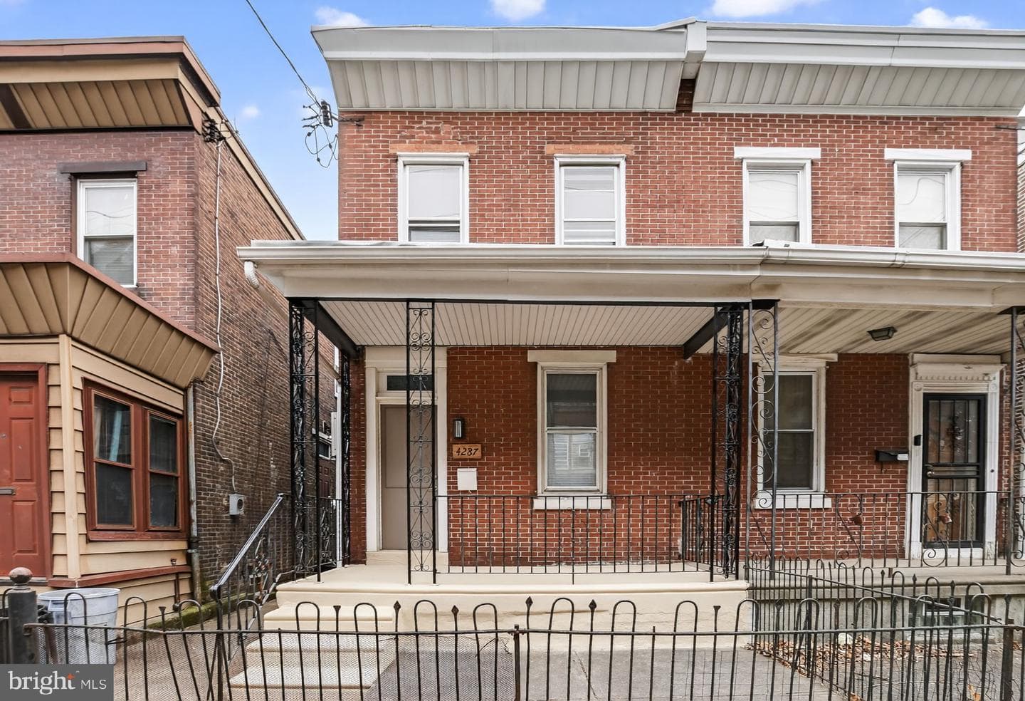 4287 Penn Street photo 1