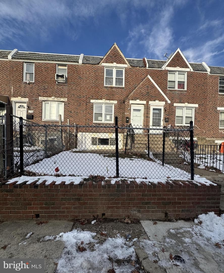6048 Agusta Street photo 1
