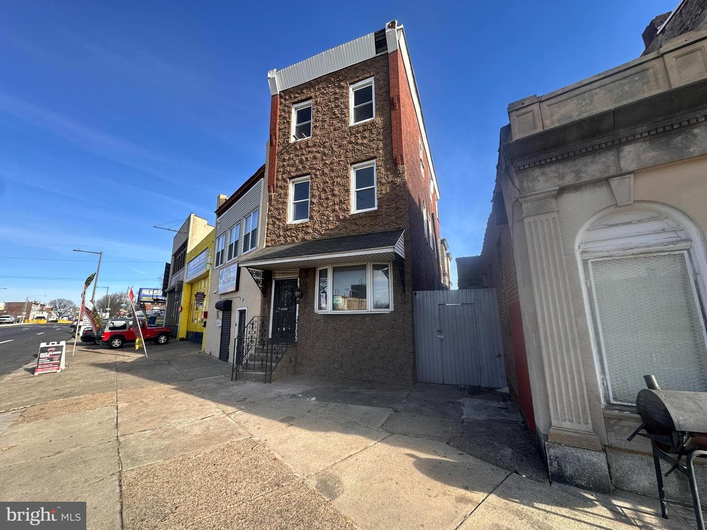 3947 N Broad Street photo 1