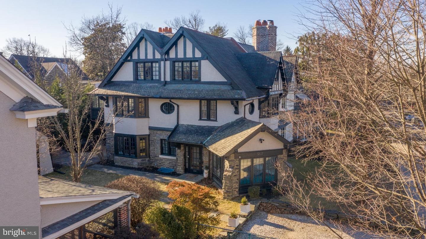 3222 W Penn Street photo 1