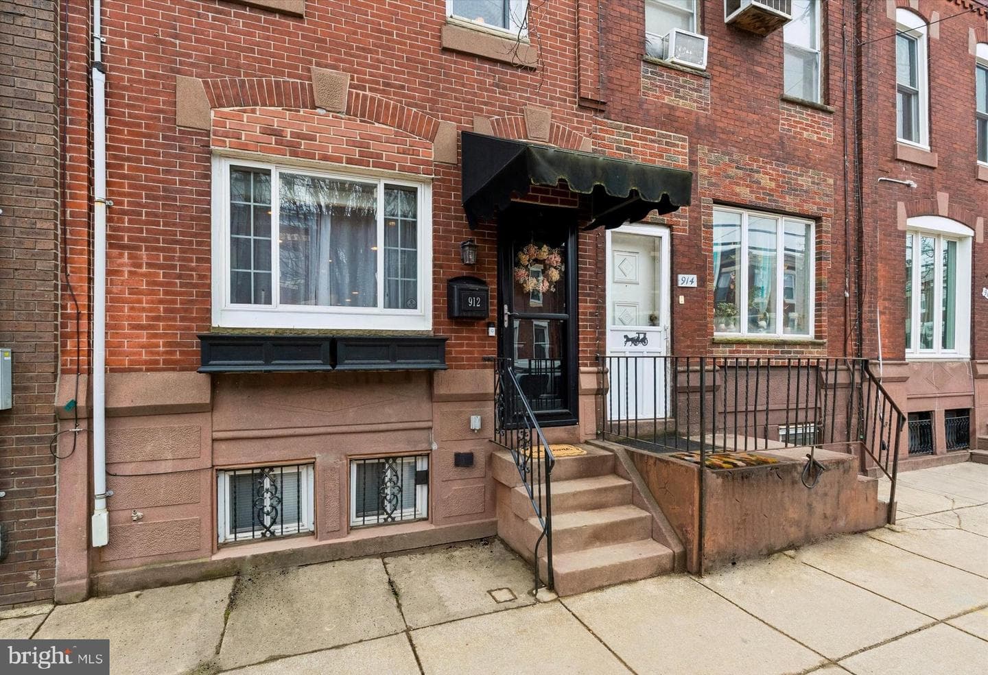 912 Jackson Street photo 1