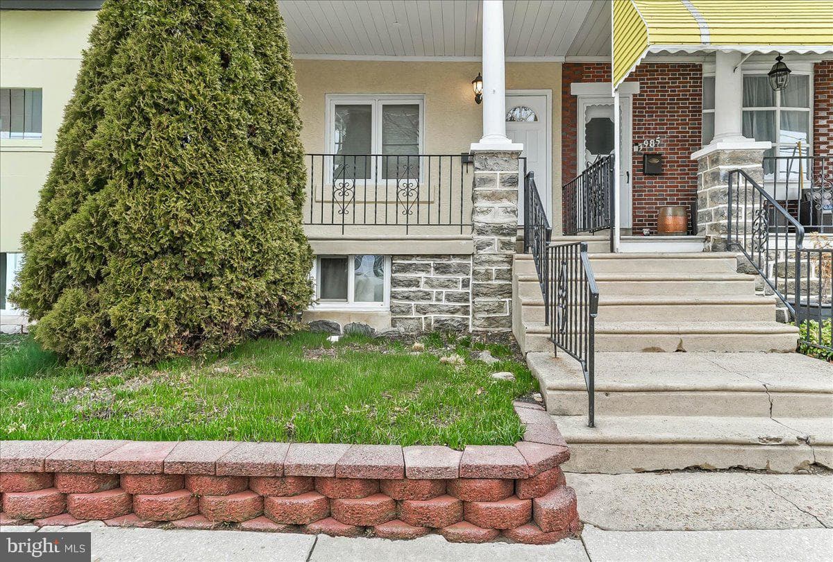 3987 Terrace Street photo 1