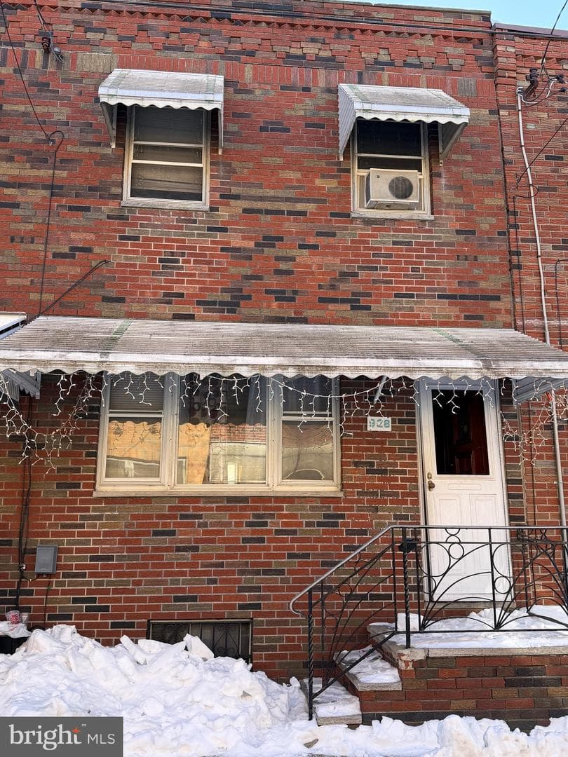 928 Watkins Street photo 1