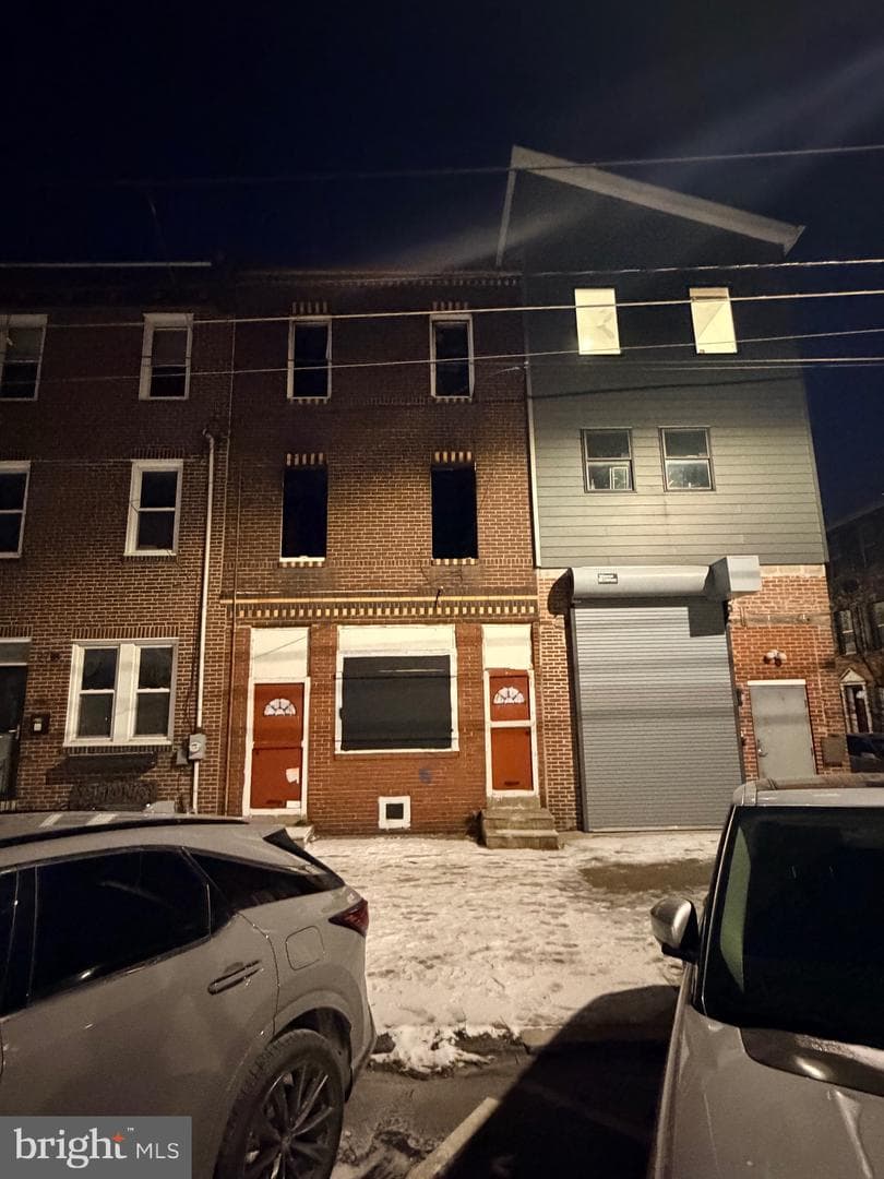 2716 E Lehigh Avenue photo 1