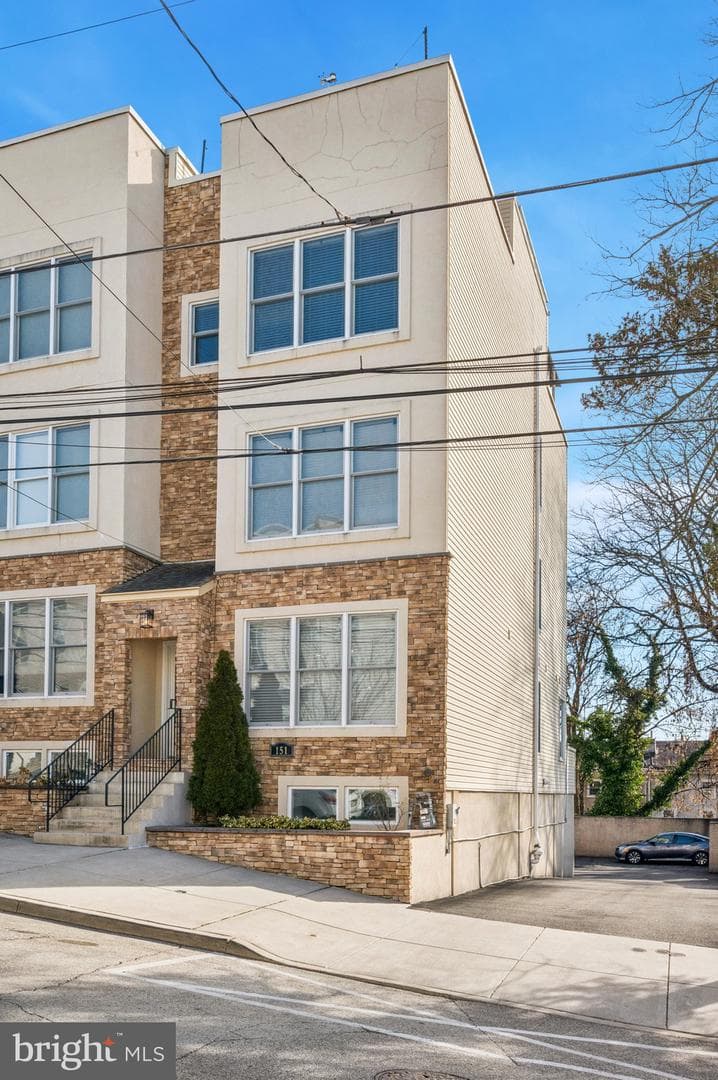 151 Levering Street photo 1