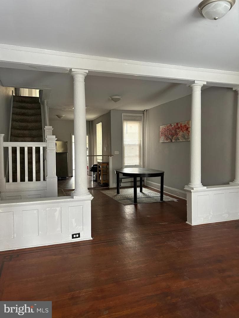 6102 Cedar Avenue photo 1