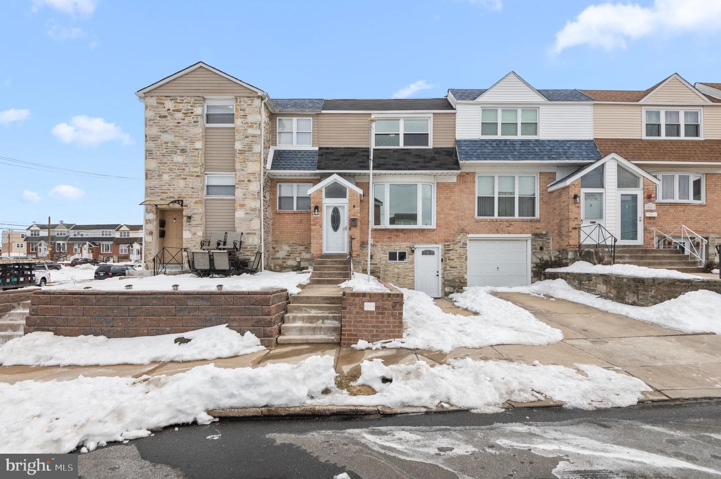 10867 Harrow Road photo 1