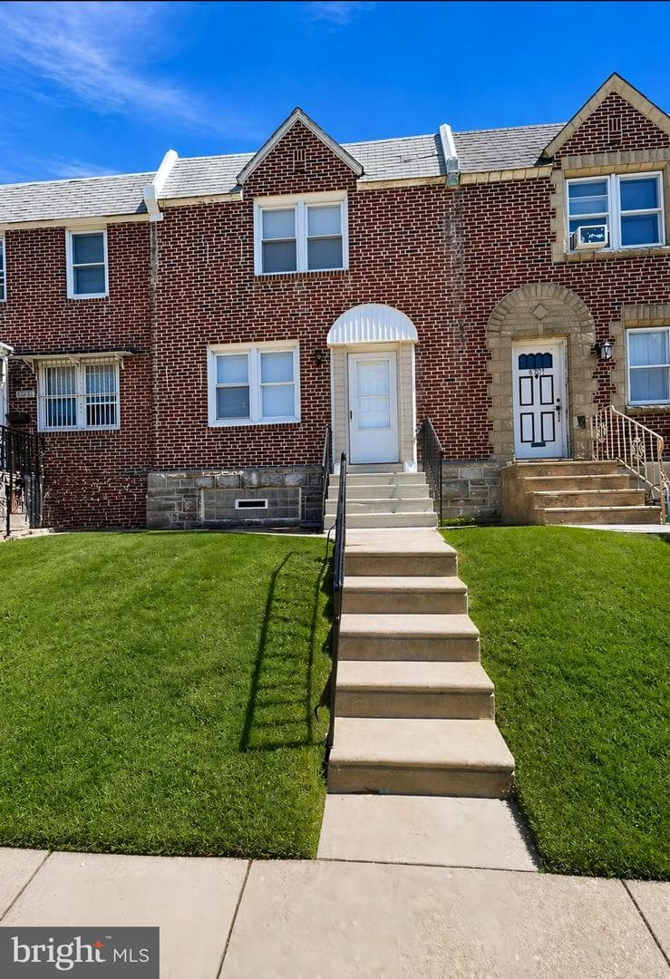 6709 Sylvester Street photo 1