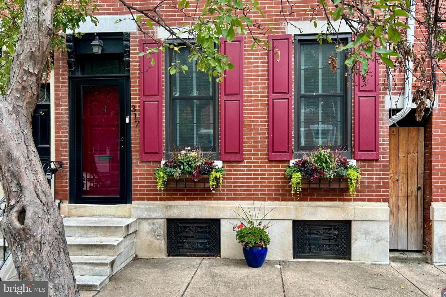 317 Wharton Street photo 1