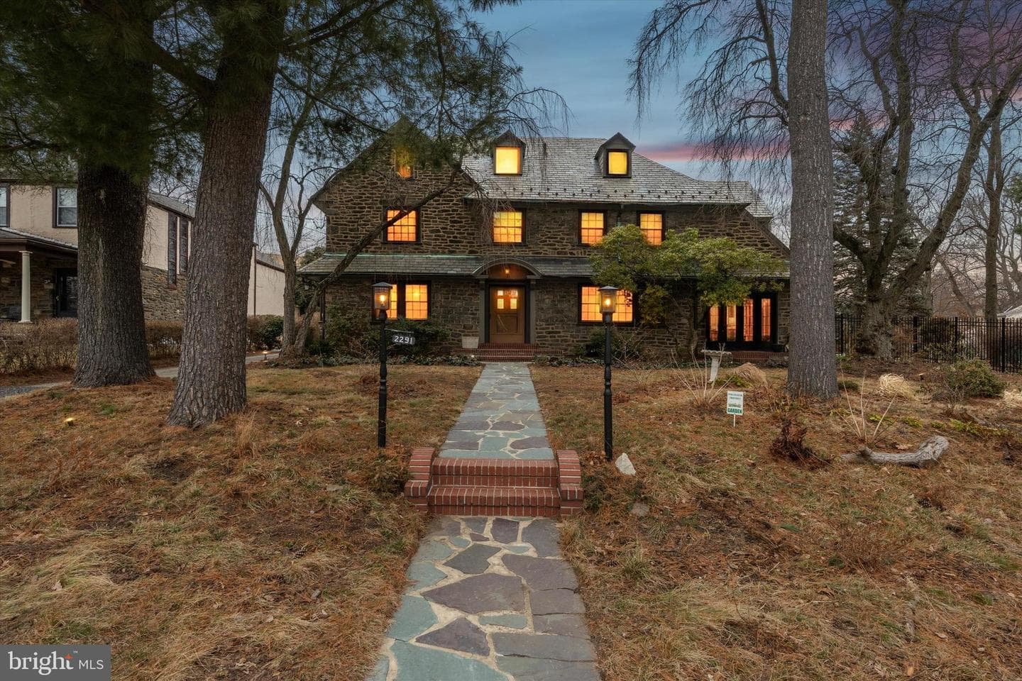 2291 Bryn Mawr Avenue photo 1