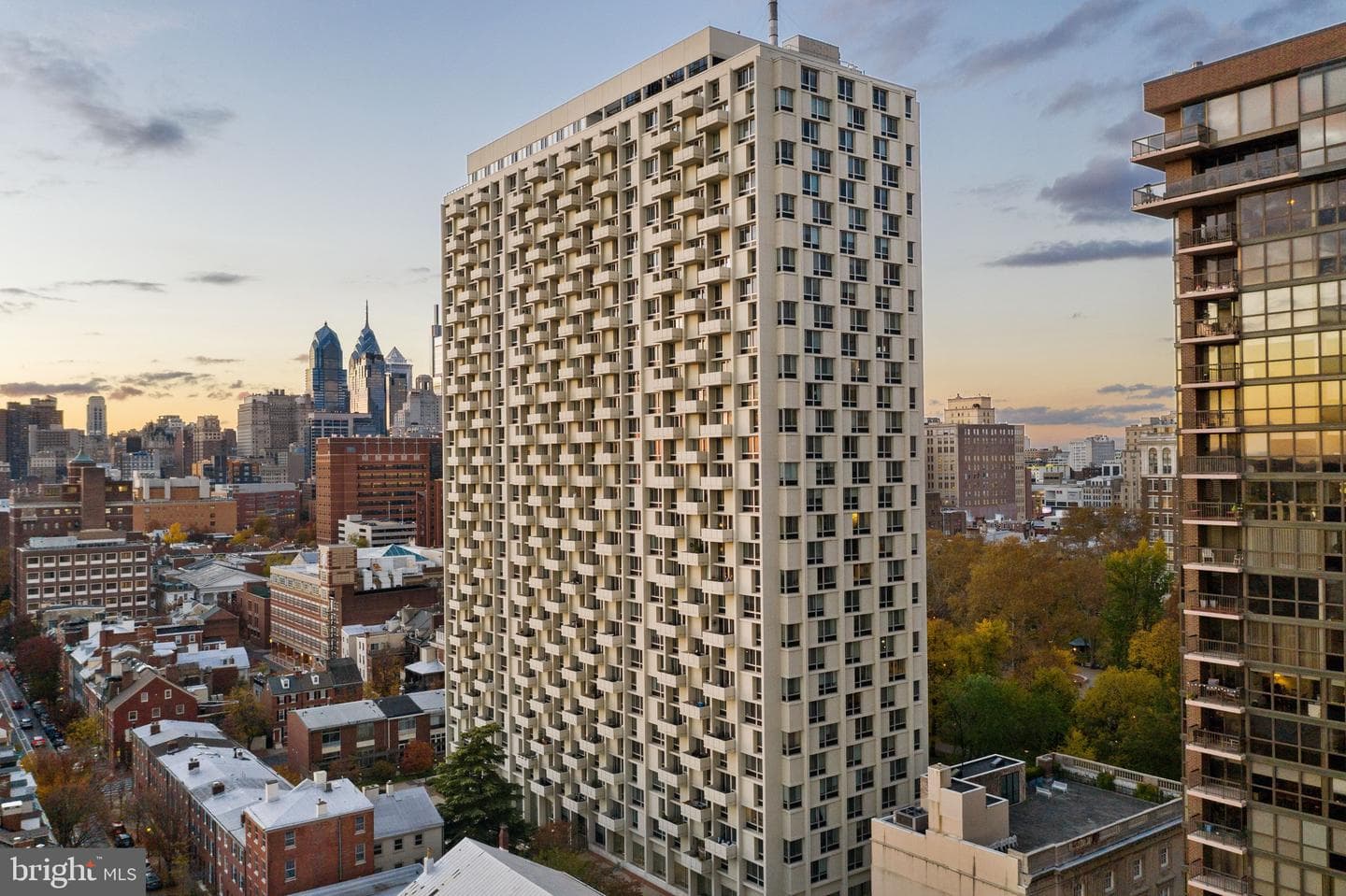 604 S Washington Square #309 photo 1