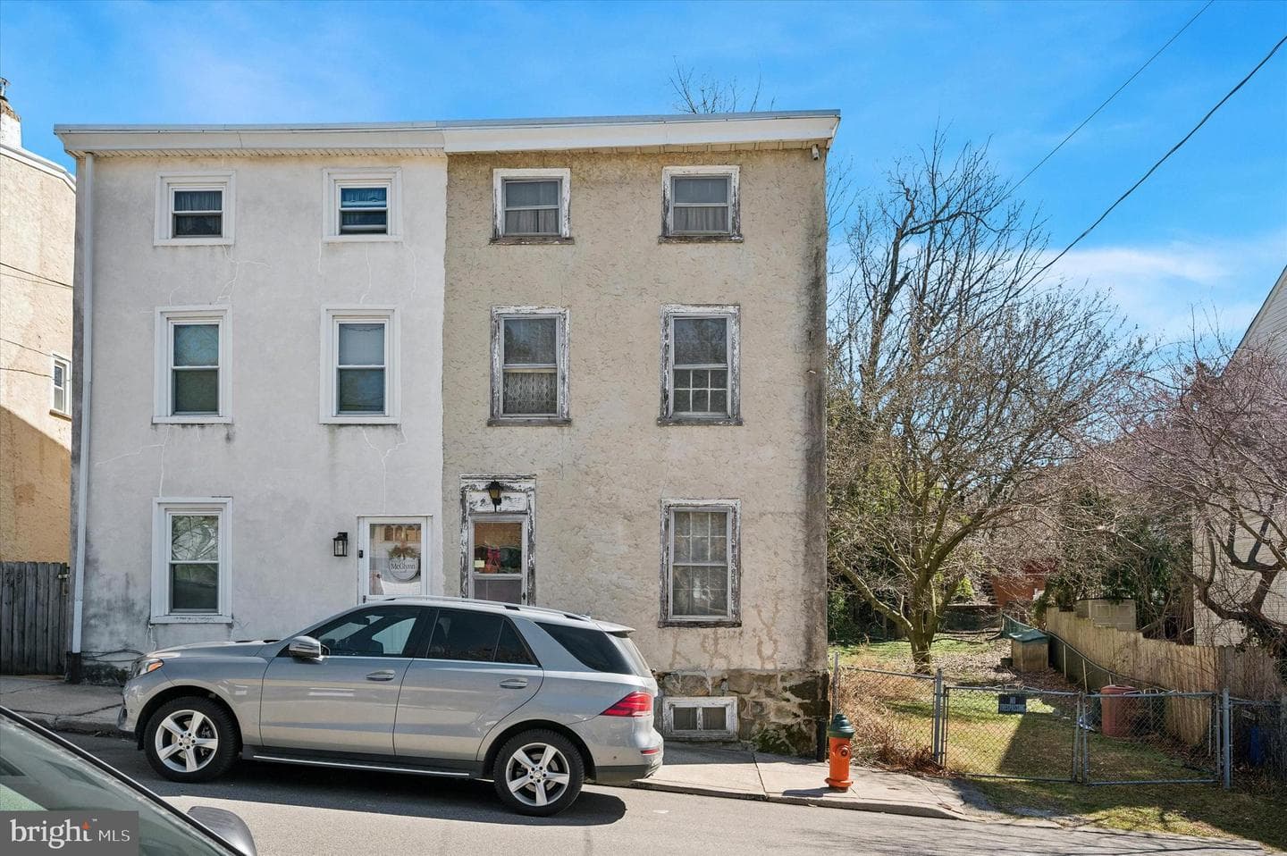 377 Parker Avenue photo 1