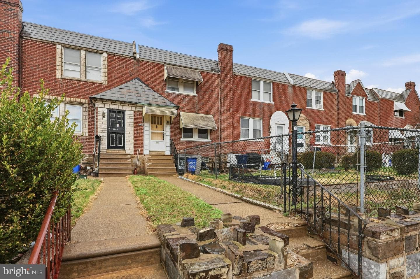 2913 Knorr Street photo 1