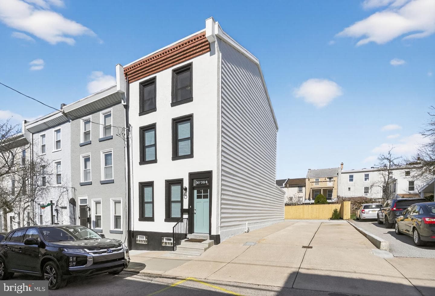 164 East Street photo 1