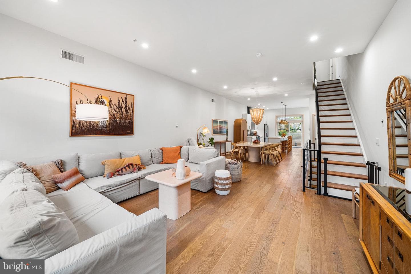 1117 Earl Street photo 1