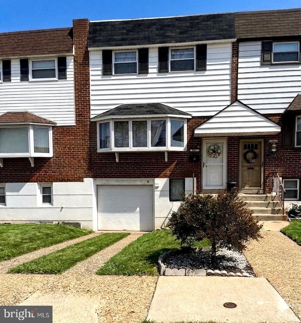 3164 Derry Road photo 1