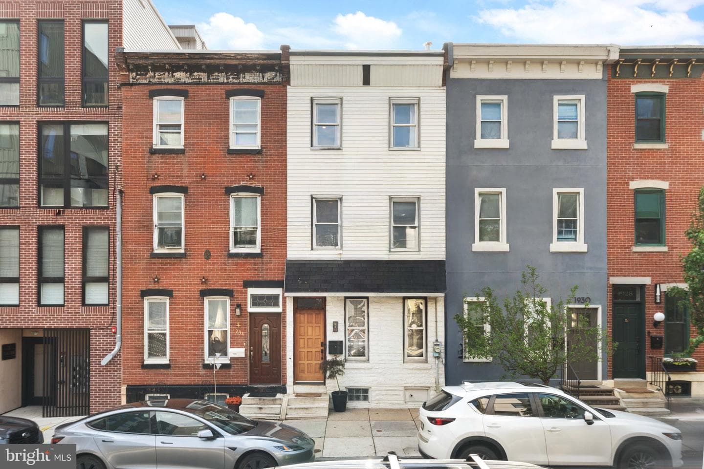 1932 E York Street photo 1
