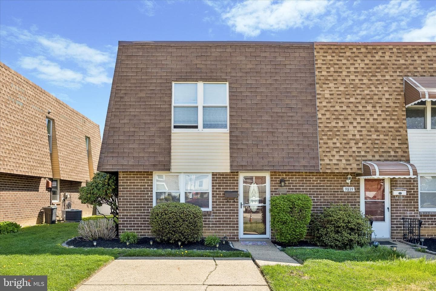 9841 Cowden Street photo 1