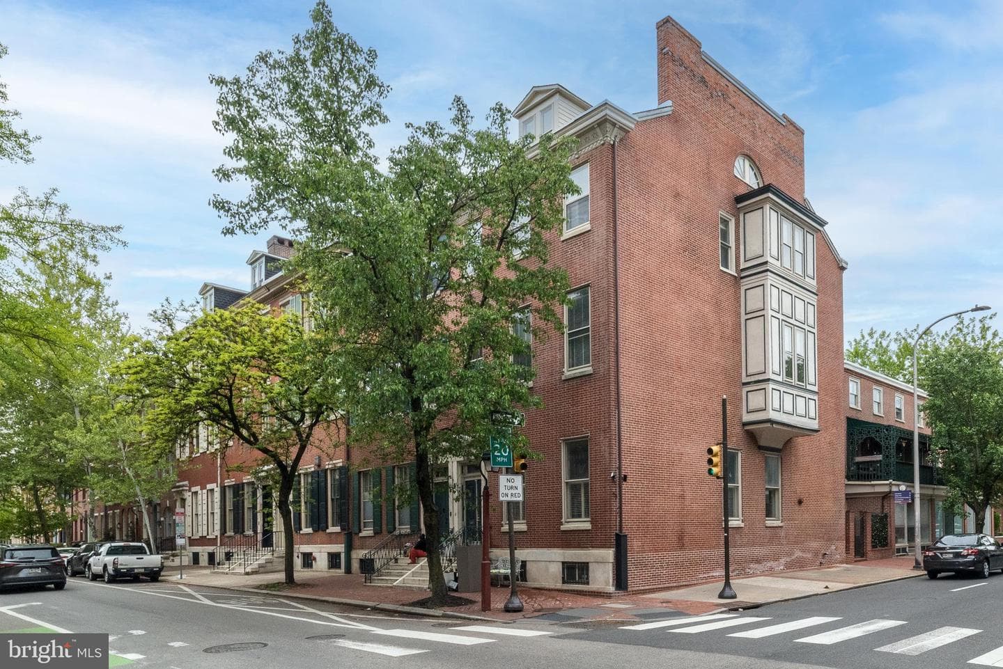 736 Pine Street #i photo 1