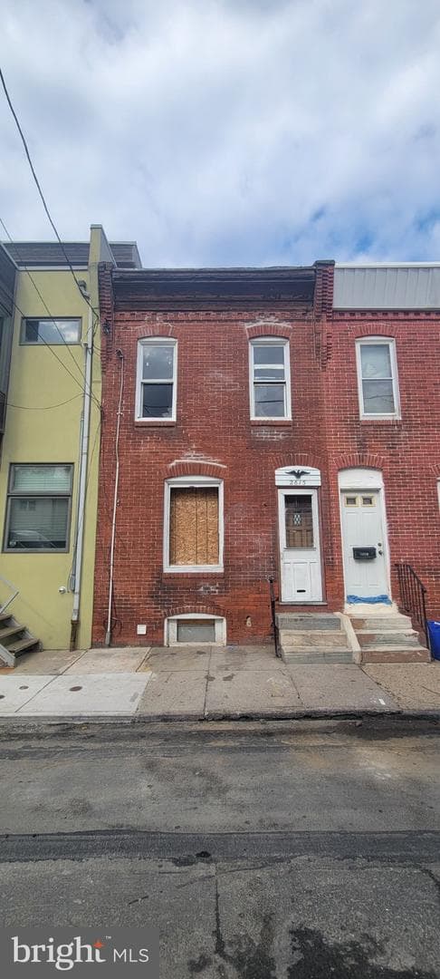 2615 E Birch Street photo 1