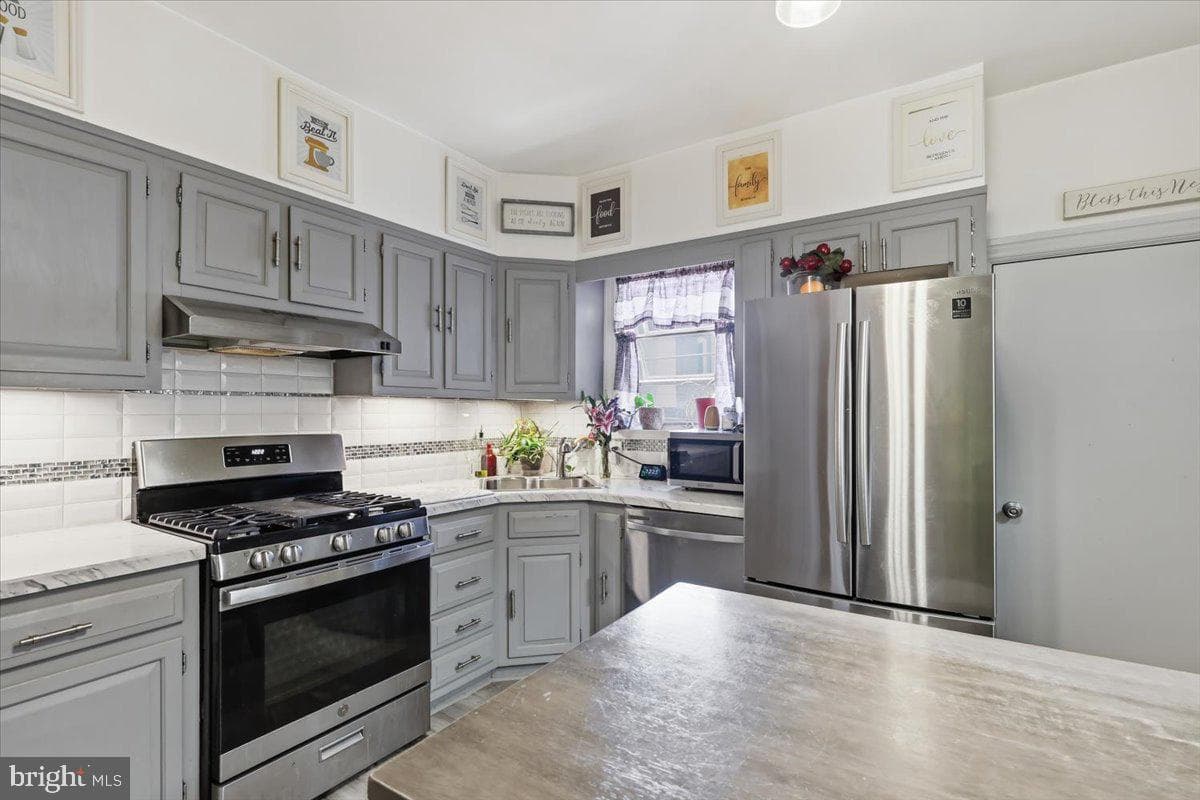 1158 Marlyn Road