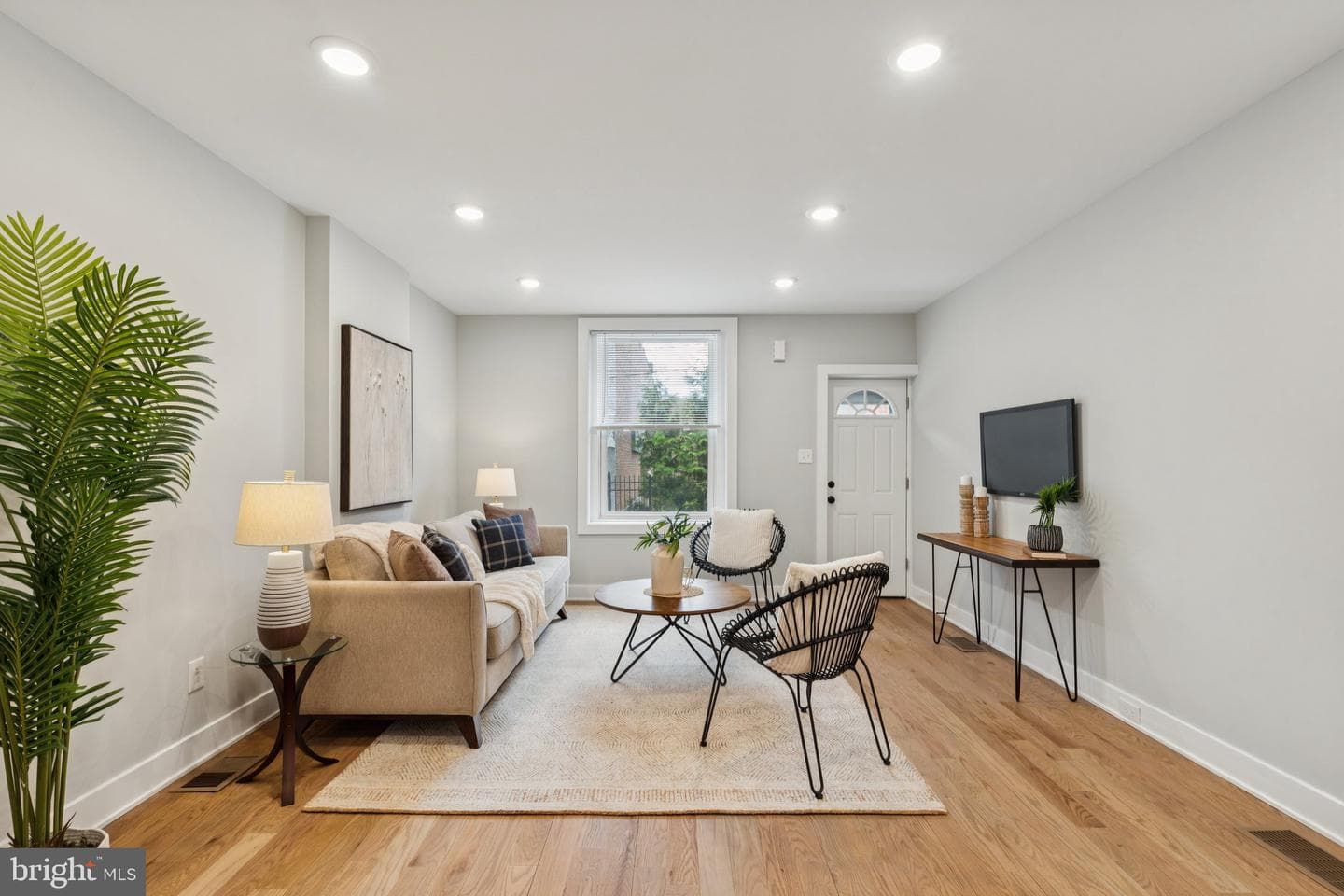 3867 Manor Street photo 1